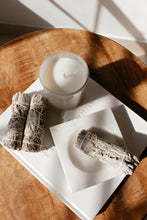 Load image into Gallery viewer, Marble Smudging Dish
